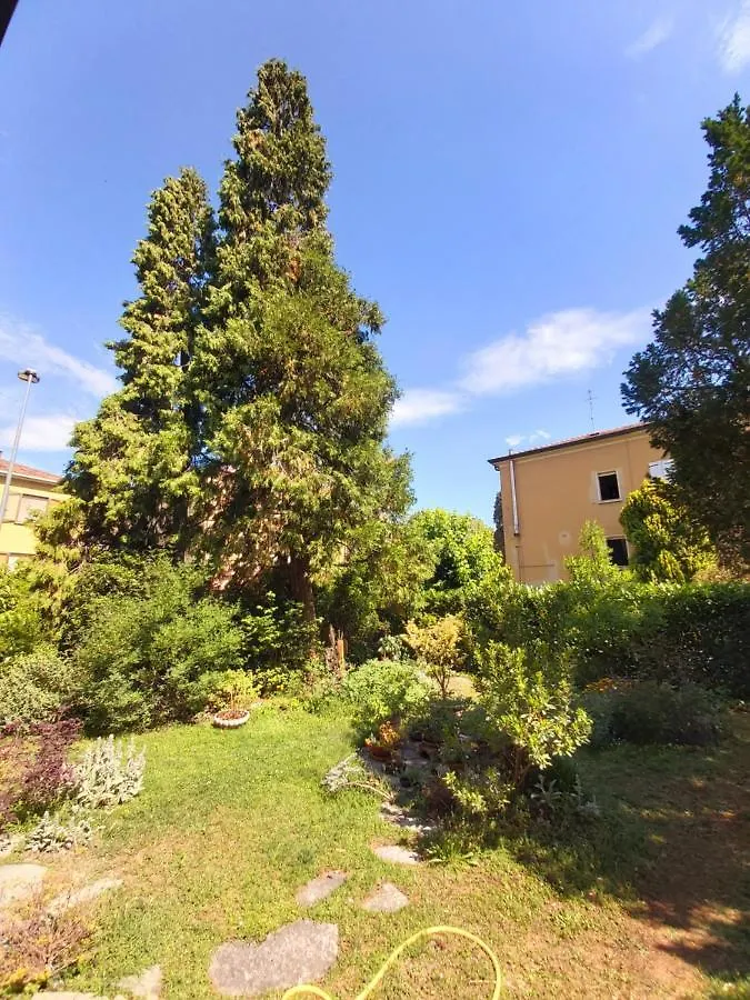 Camera rustic-chic con veranda privata Molinella Bed & Breakfast